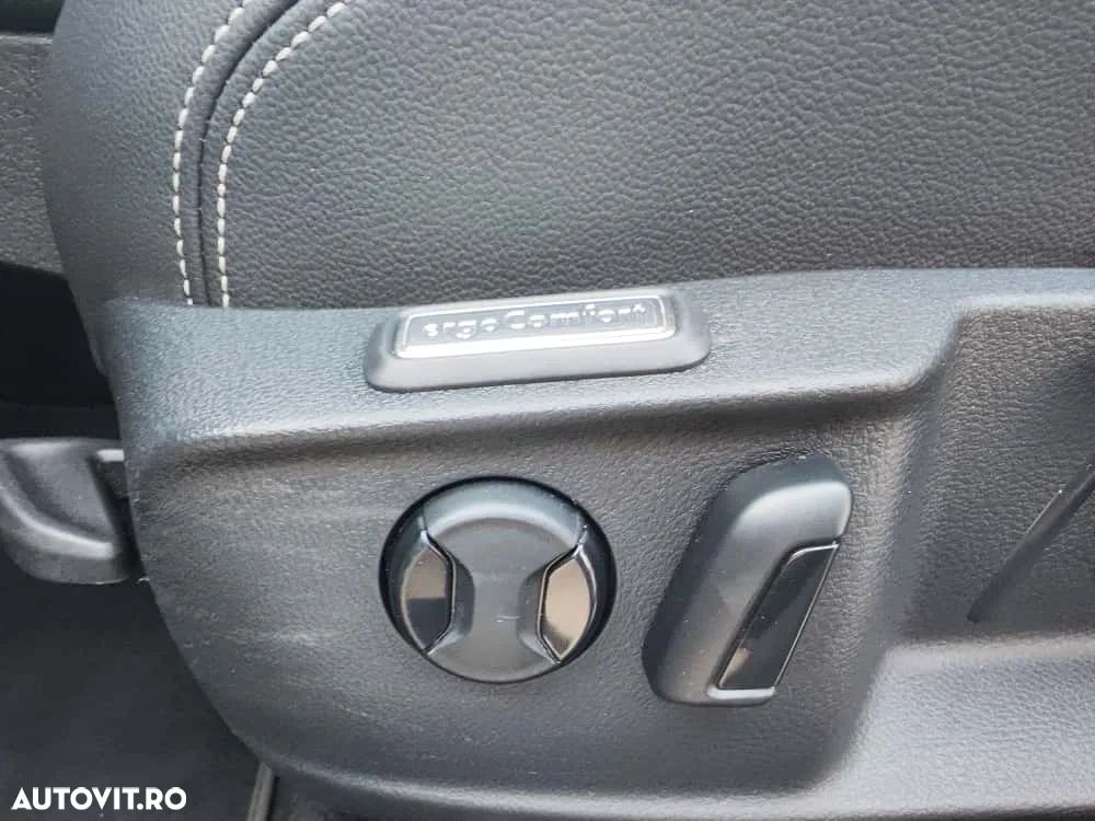 Volkswagen Passat 2.0 TDI DSG Comfortline - 13