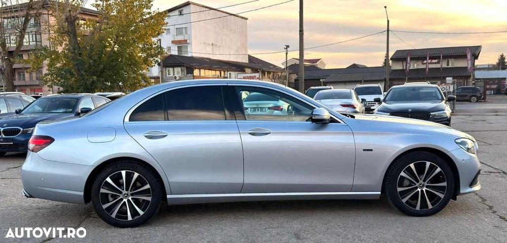 Mercedes-Benz E - 10