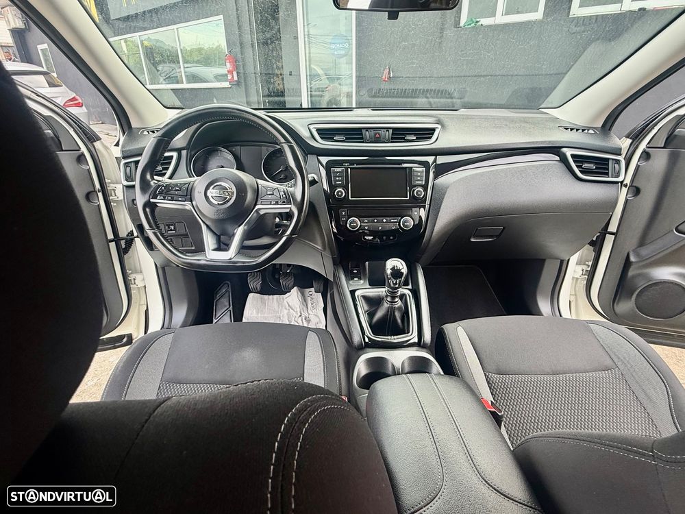 Nissan Qashqai 1.5 dCi N-Connecta J18+Led - 36
