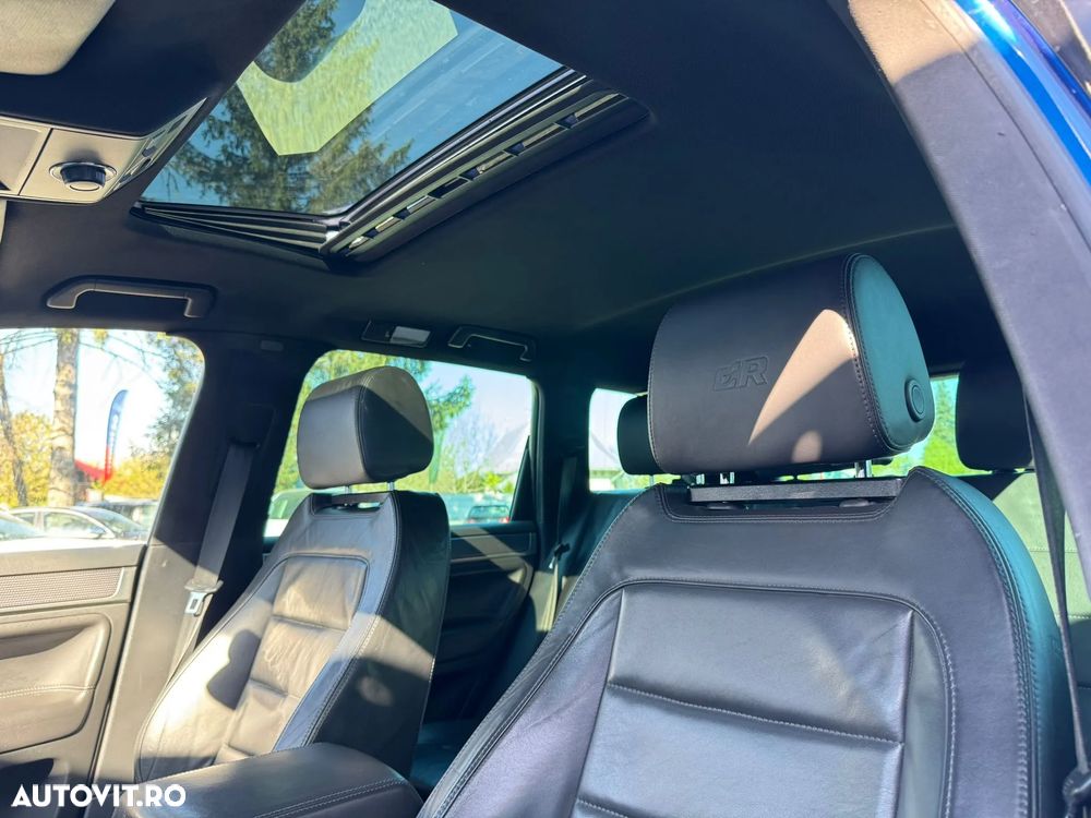 Volkswagen Touareg - 32