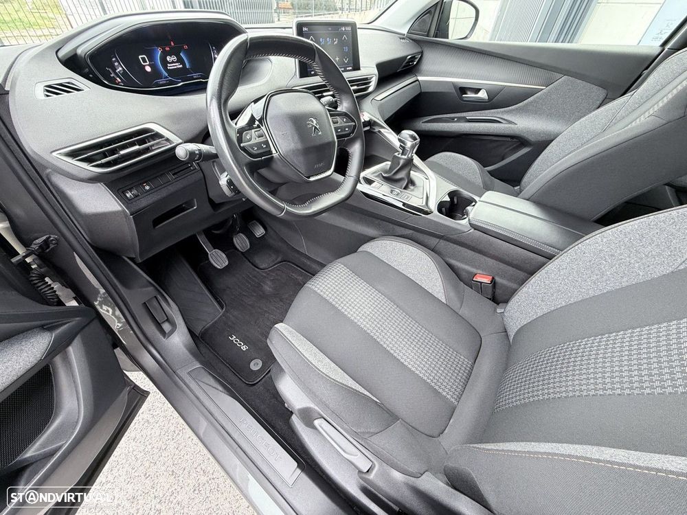 Peugeot 3008 1.5 BlueHDi Active Pack - 29