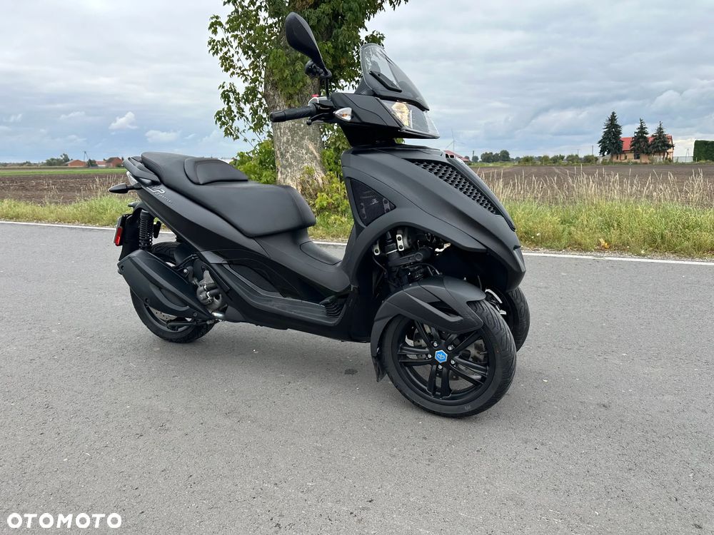 Piaggio MP-3 - 12
