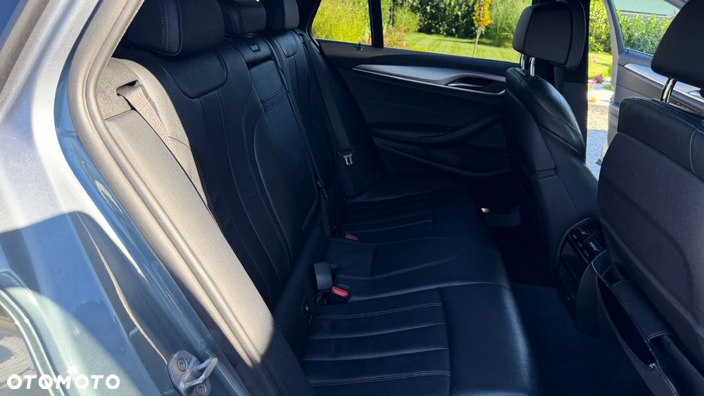 BMW Seria 5 530d - 27