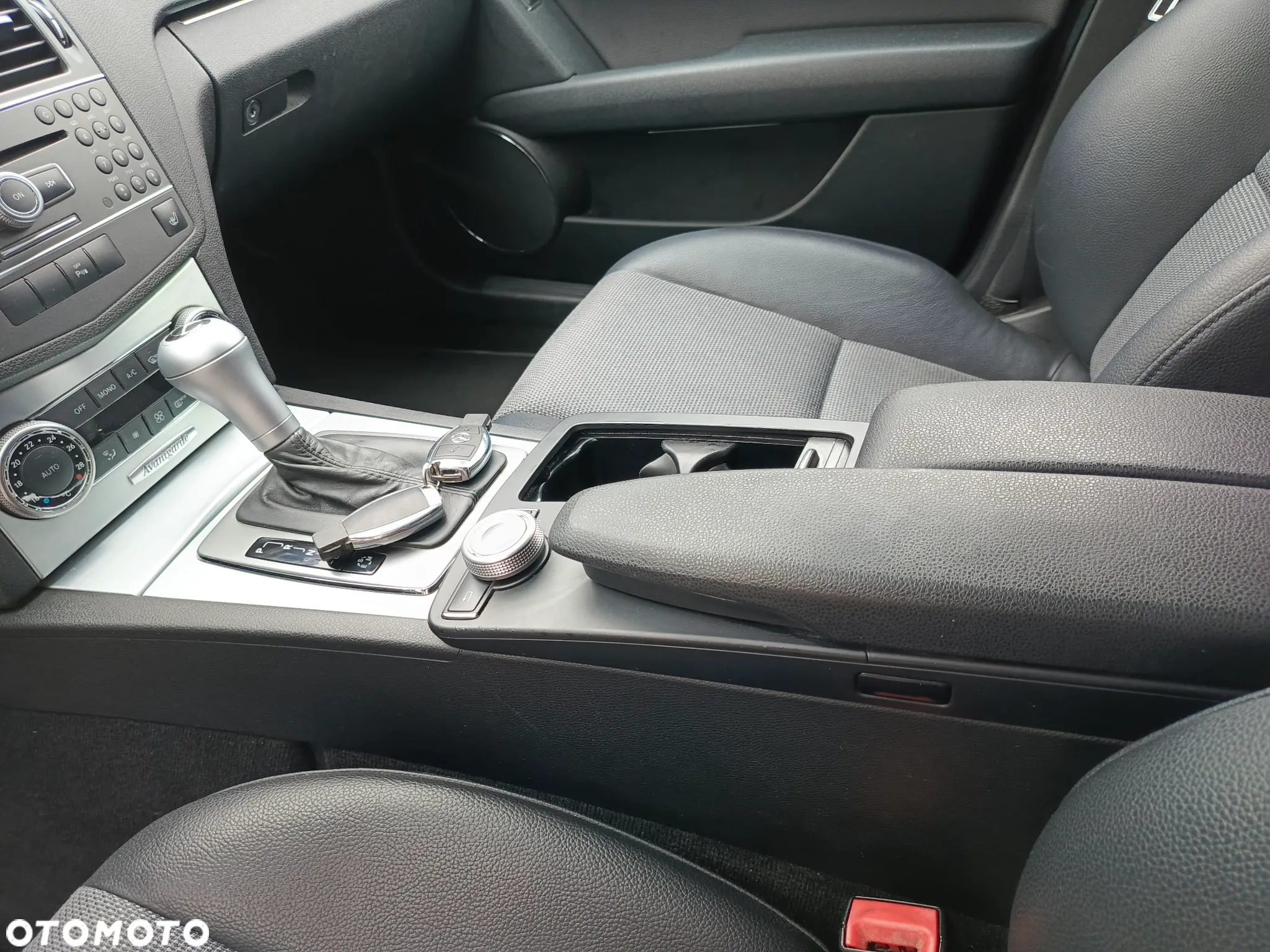 Mercedes-Benz Klasa C 220 T CDI DPF Automatik Avantgarde - 6