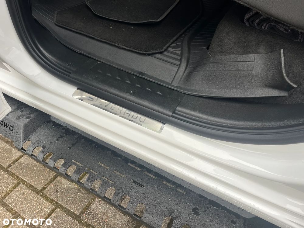 Chevrolet Silverado - 30