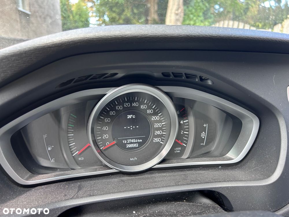 Volvo V40 ver-d3-drive--e-momentum - 12