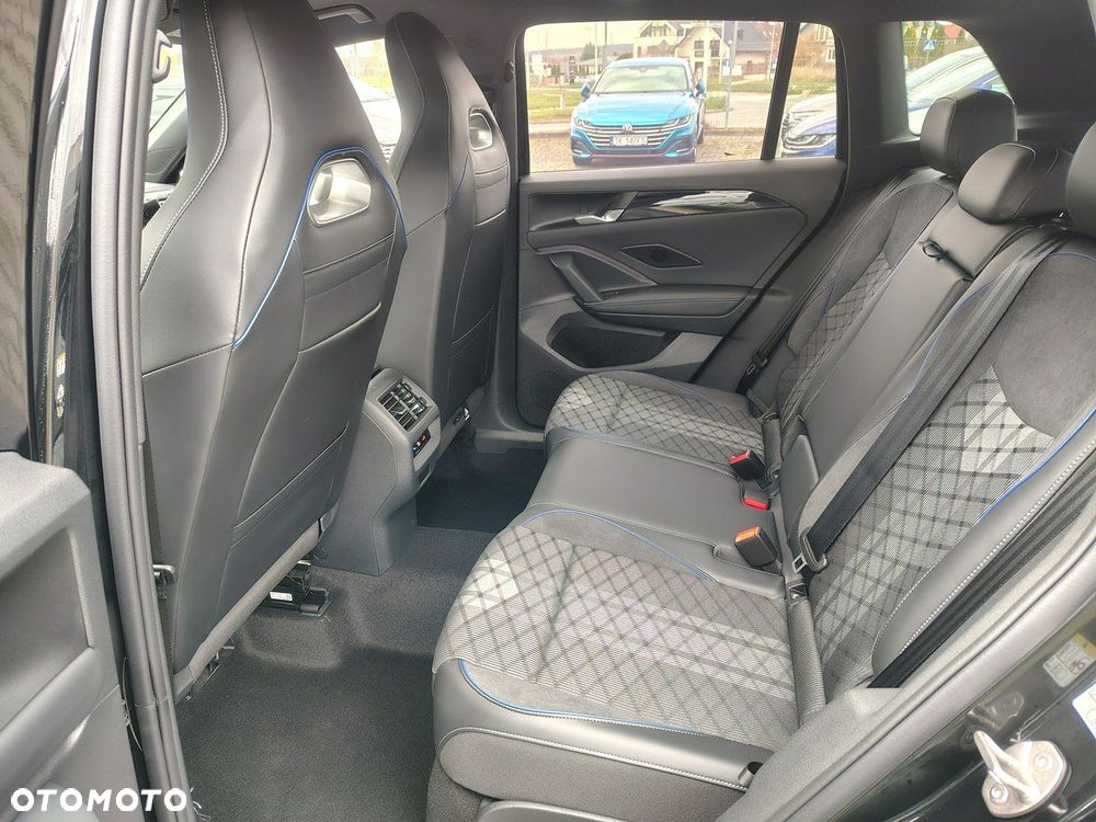 Volkswagen Tiguan - 9