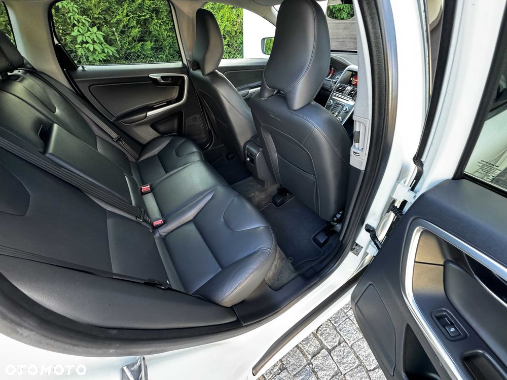 Volvo XC 60 - 6