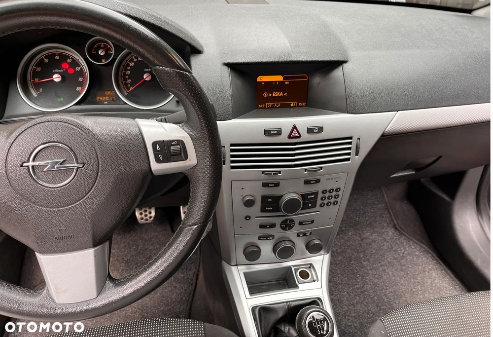 Opel Astra 2.0 T Sport - 11