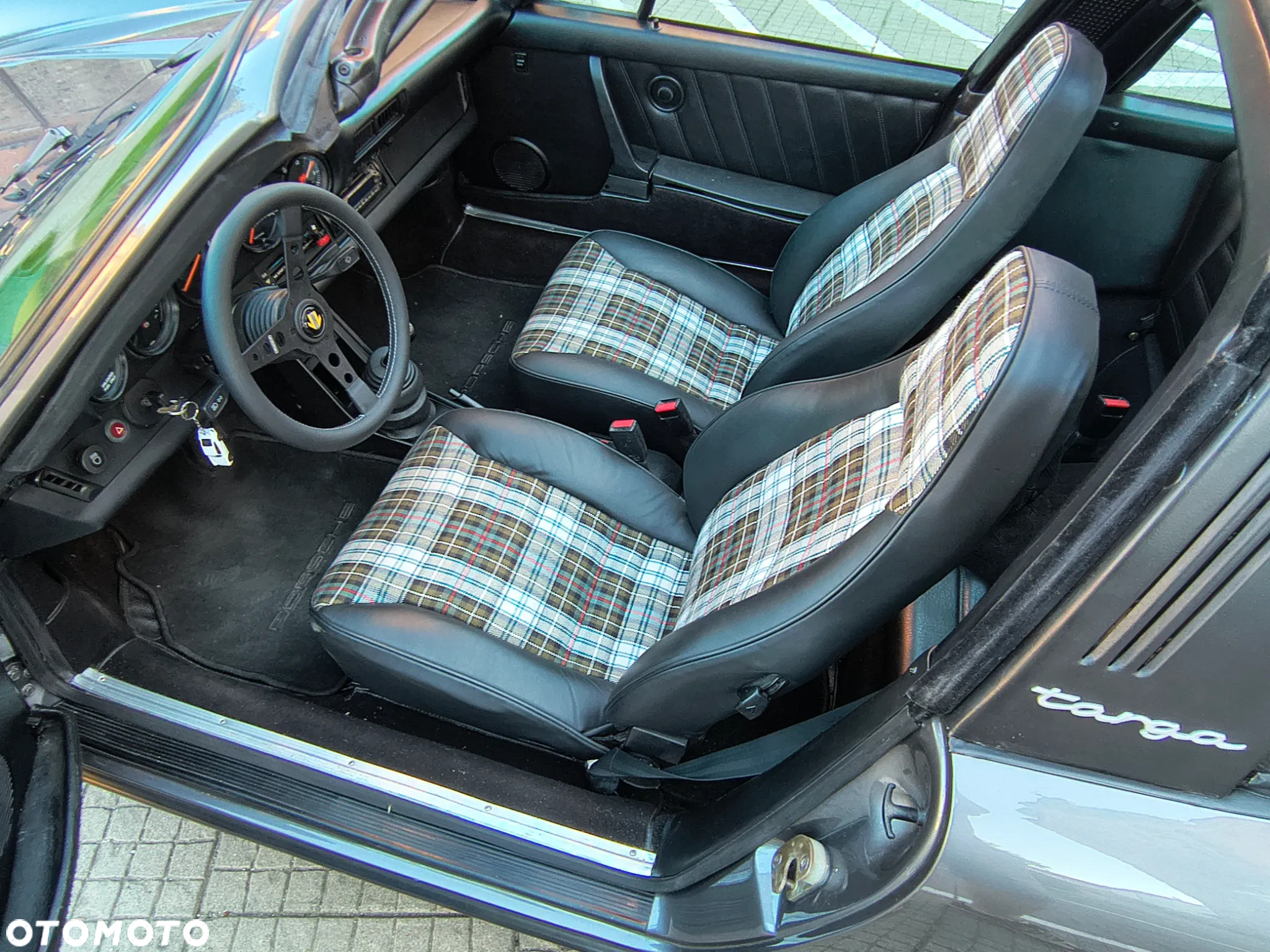 Porsche 911 Carrera 2 Targa - 18