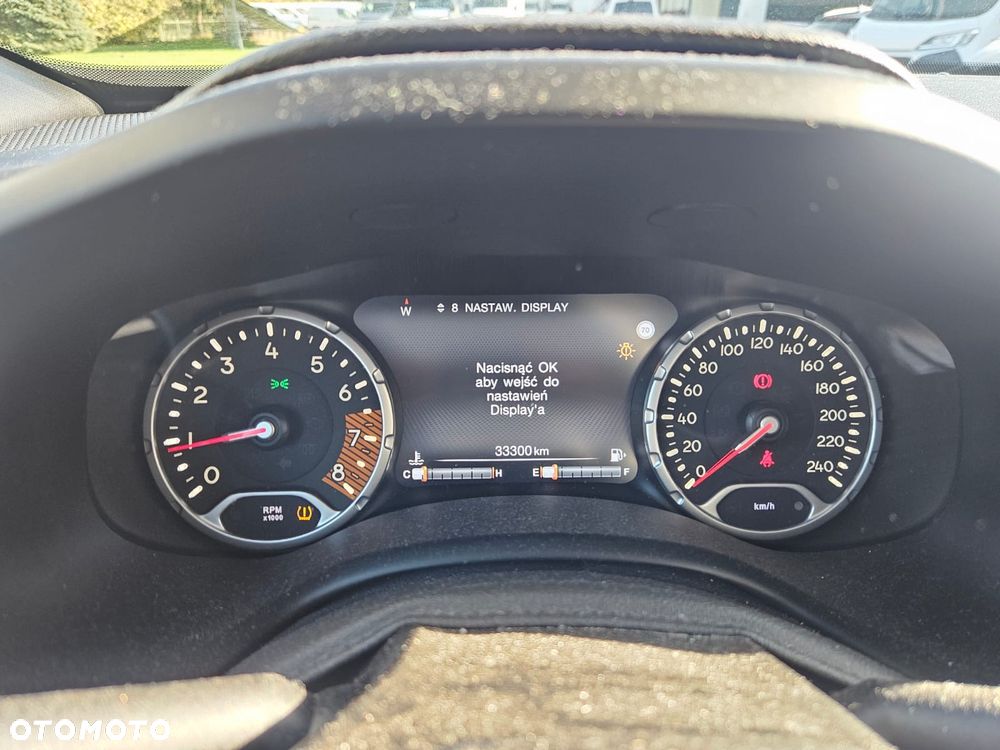 Jeep Renegade - 16