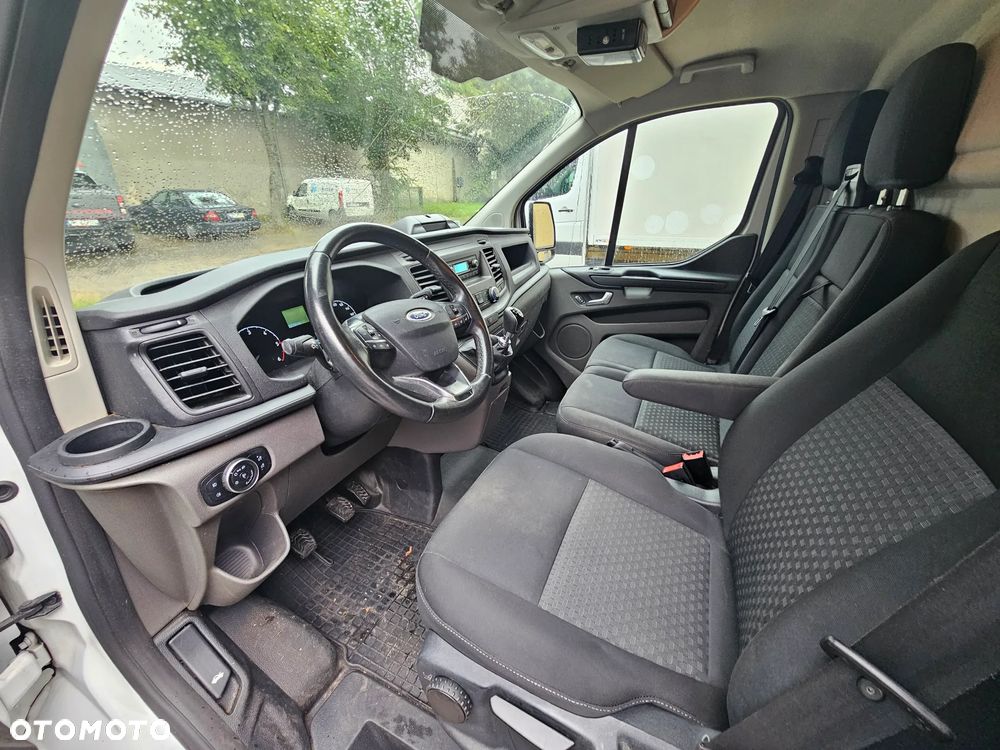 Ford TRANSIT CUSTOM - 7