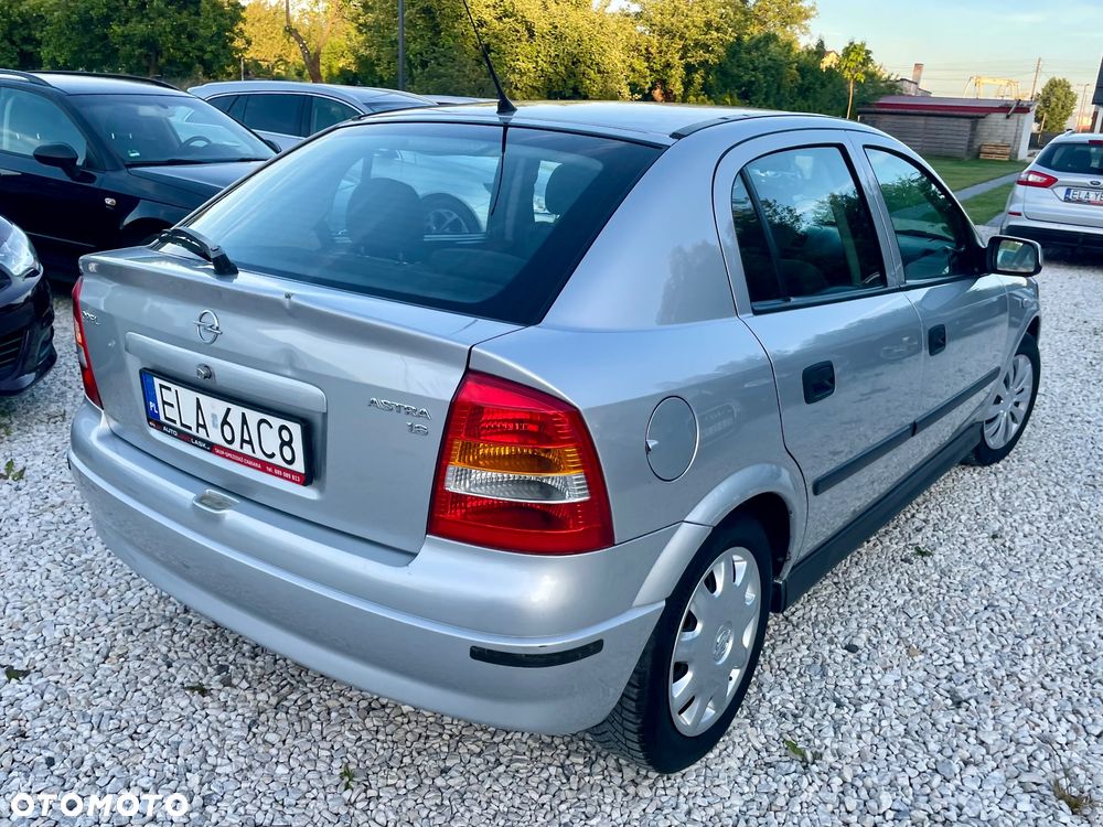 Opel Astra 1.6 GL - 9