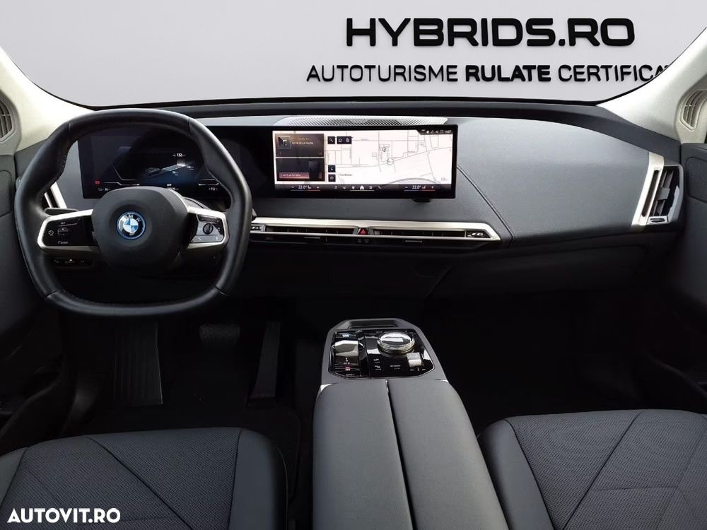 BMW iX xDrive40 - 9