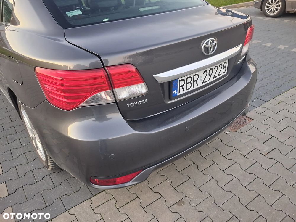 Toyota Avensis 2.0 D-4D Premium - 6