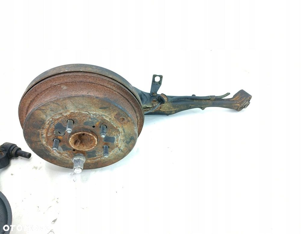 WAHACZ PIASTA PRAWY TYLNY TYŁ TOYOTA RAV4 I 94-00 2WD SUPER STAN - 2