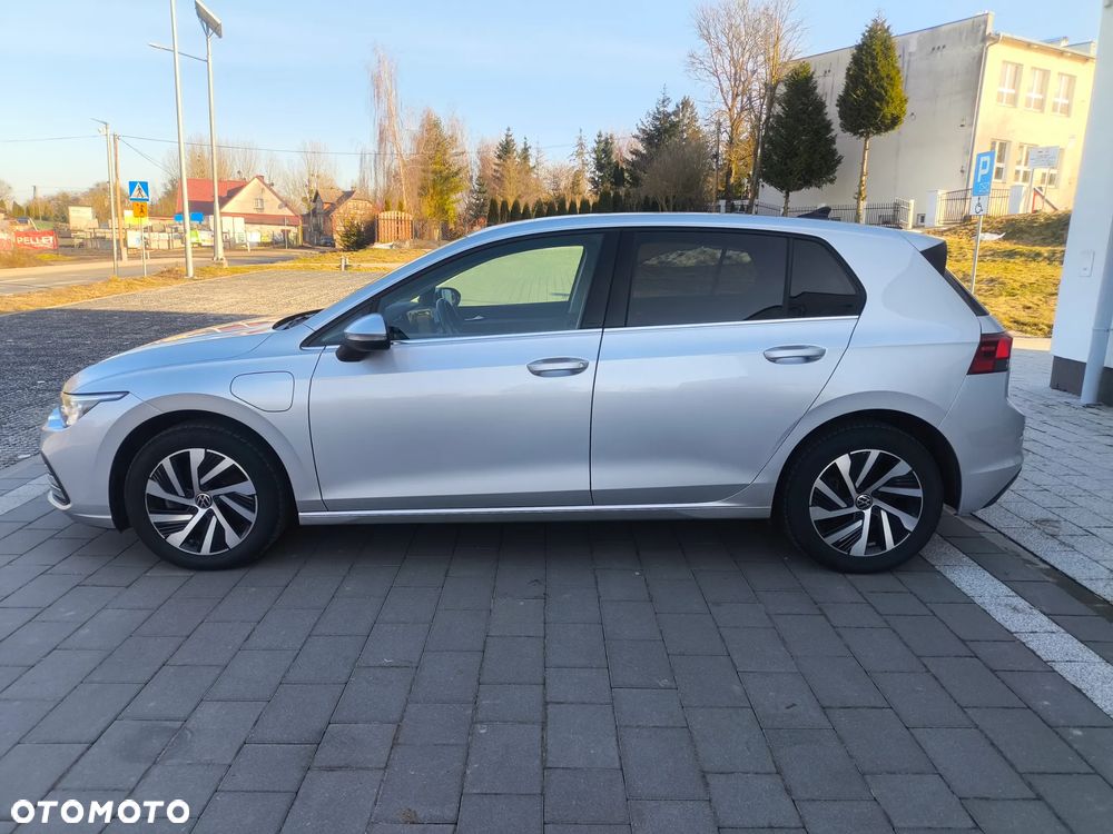 Volkswagen Golf - 5