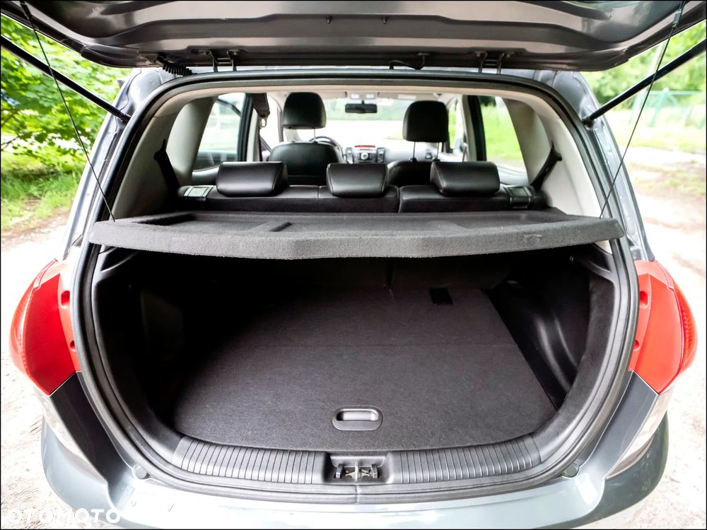 Kia Venga - 38