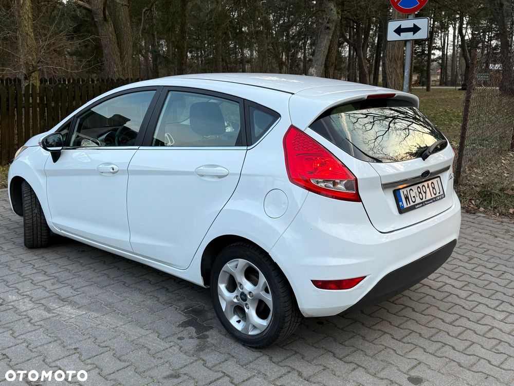Ford Fiesta 1.25 SYNC Edition - 2