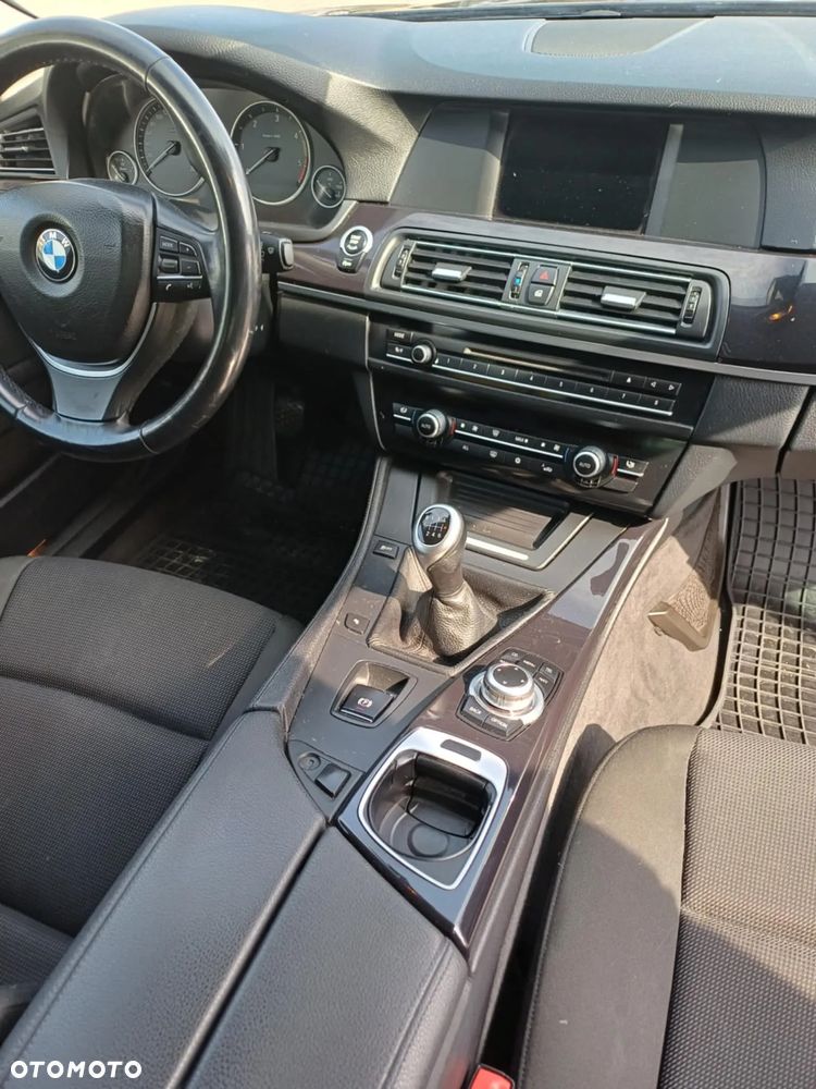 BMW Seria 5 520d - 11