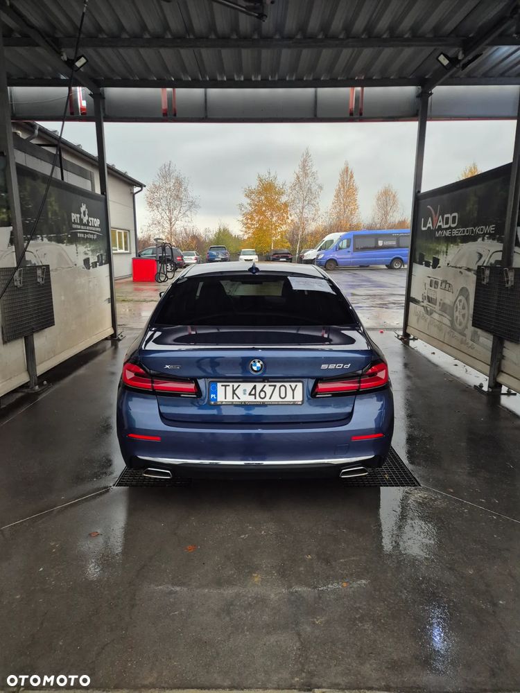 BMW Seria 5 520d xDrive Luxury Line - 4