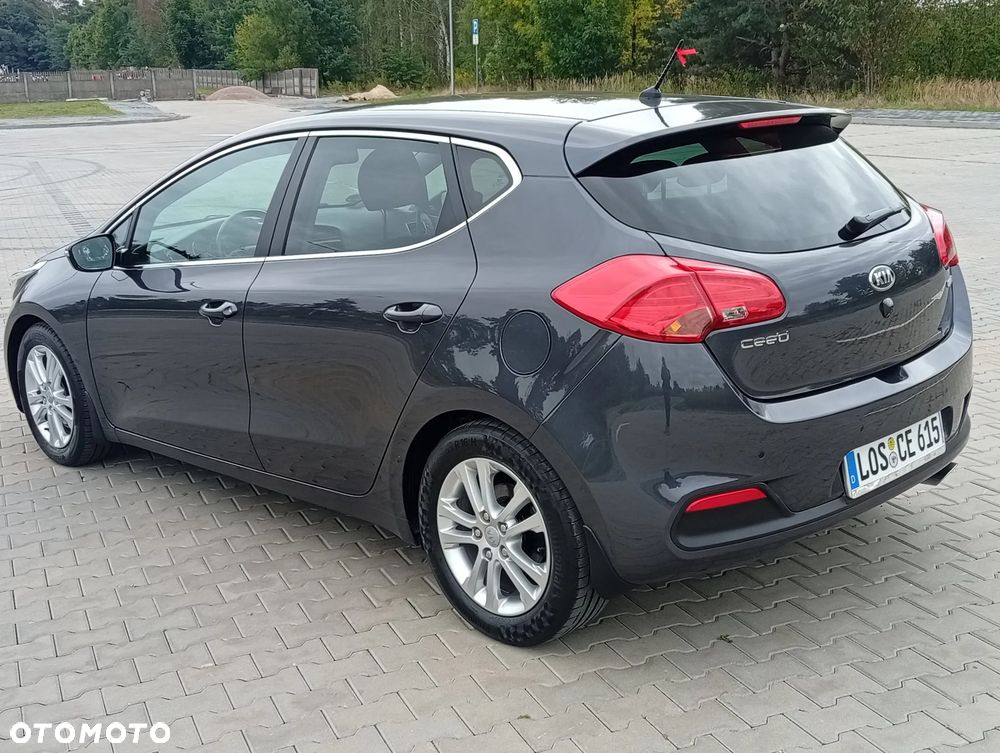 Kia Ceed 1.6 CRDi 128 Platinum Edition - 14