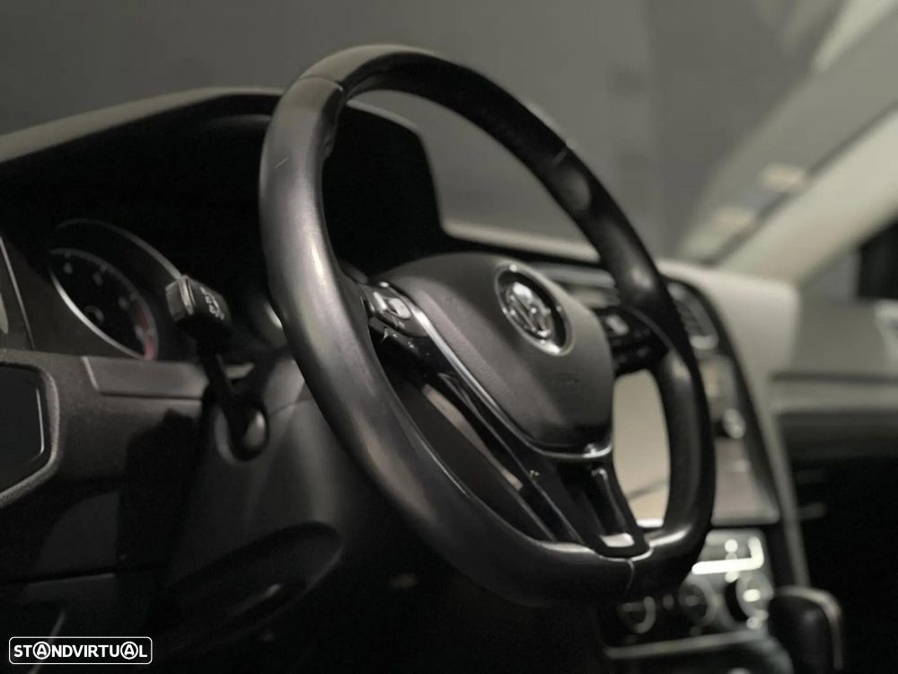VW Golf - 6