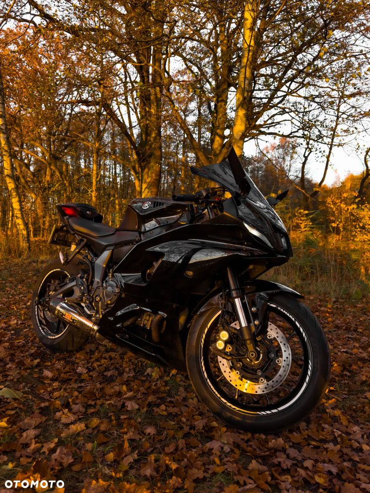 Yamaha R7 - 1