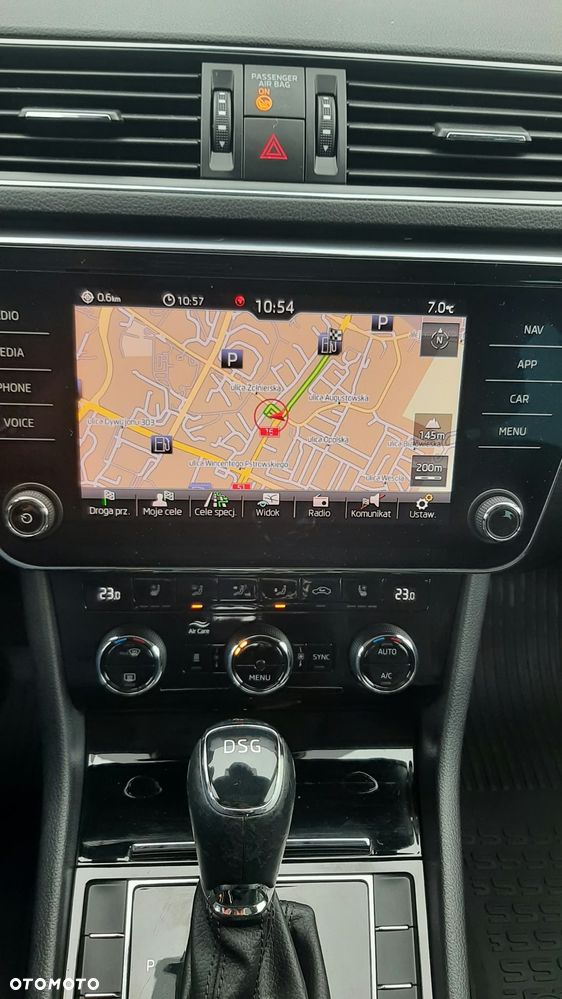 Skoda Superb 1.8 TSI DSG SportLine - 30