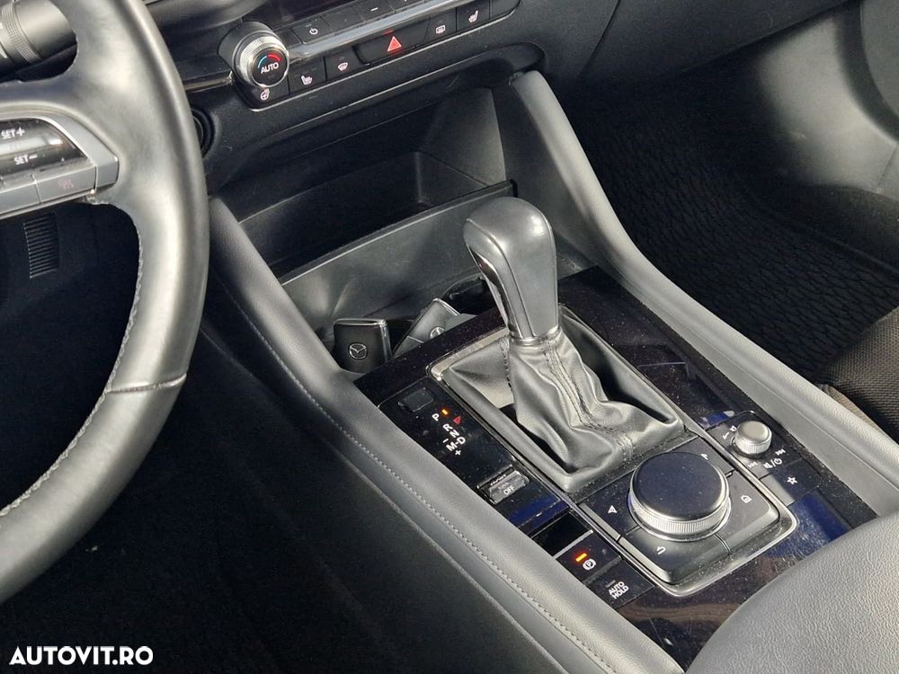 Mazda 3 G150 AT MHEV Plus - 28