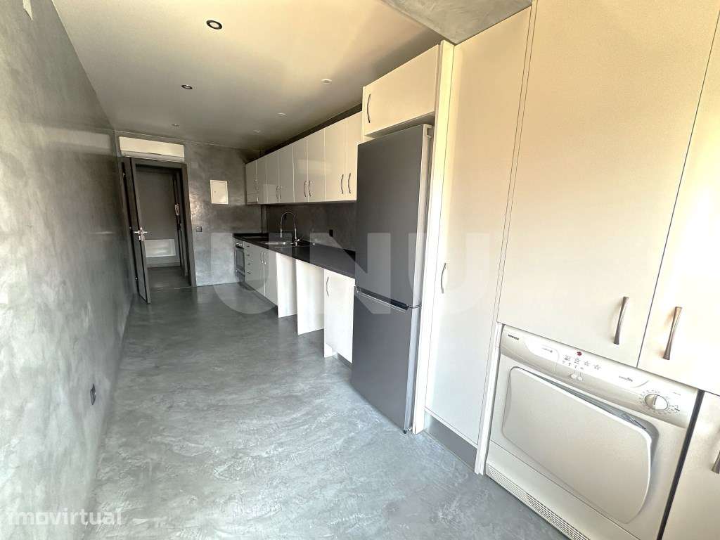 Apartamento T3 - Junto à Rotunda Europa - Grande imagem: 4/31