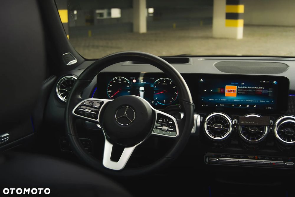 Mercedes-Benz GLB - 17