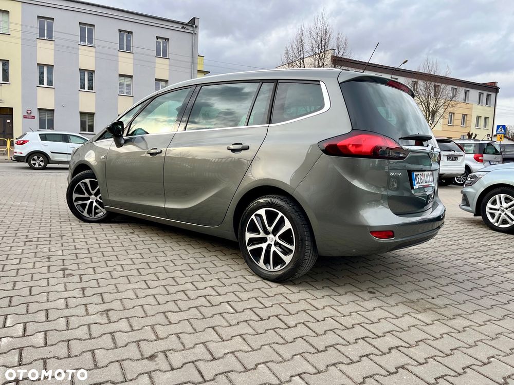 Opel Zafira - 13