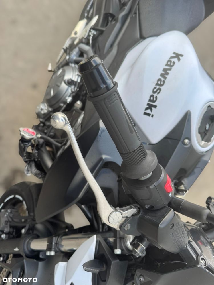 Kawasaki Z 650 - 10