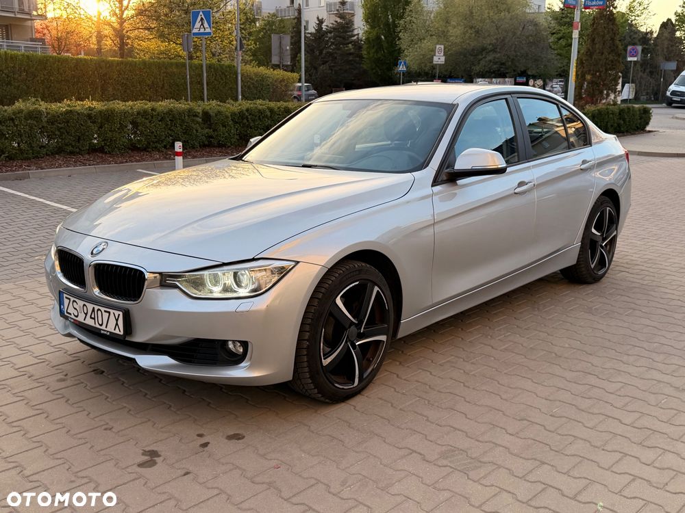 BMW Seria 3 320i Sport Line - 1