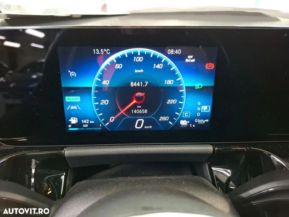 Mercedes-Benz GLA 250 e - 12