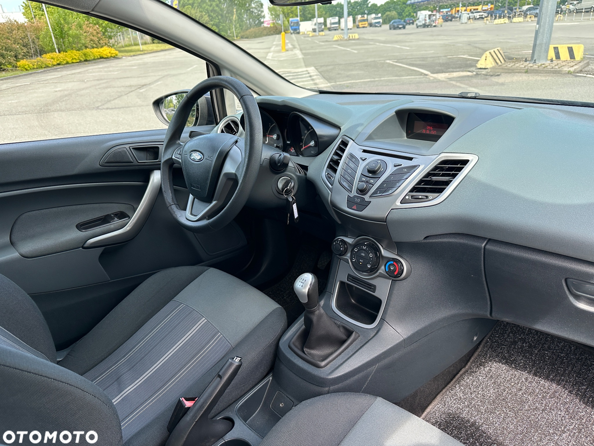 Ford Fiesta 1.25 Silver X (Ambiente) - 26