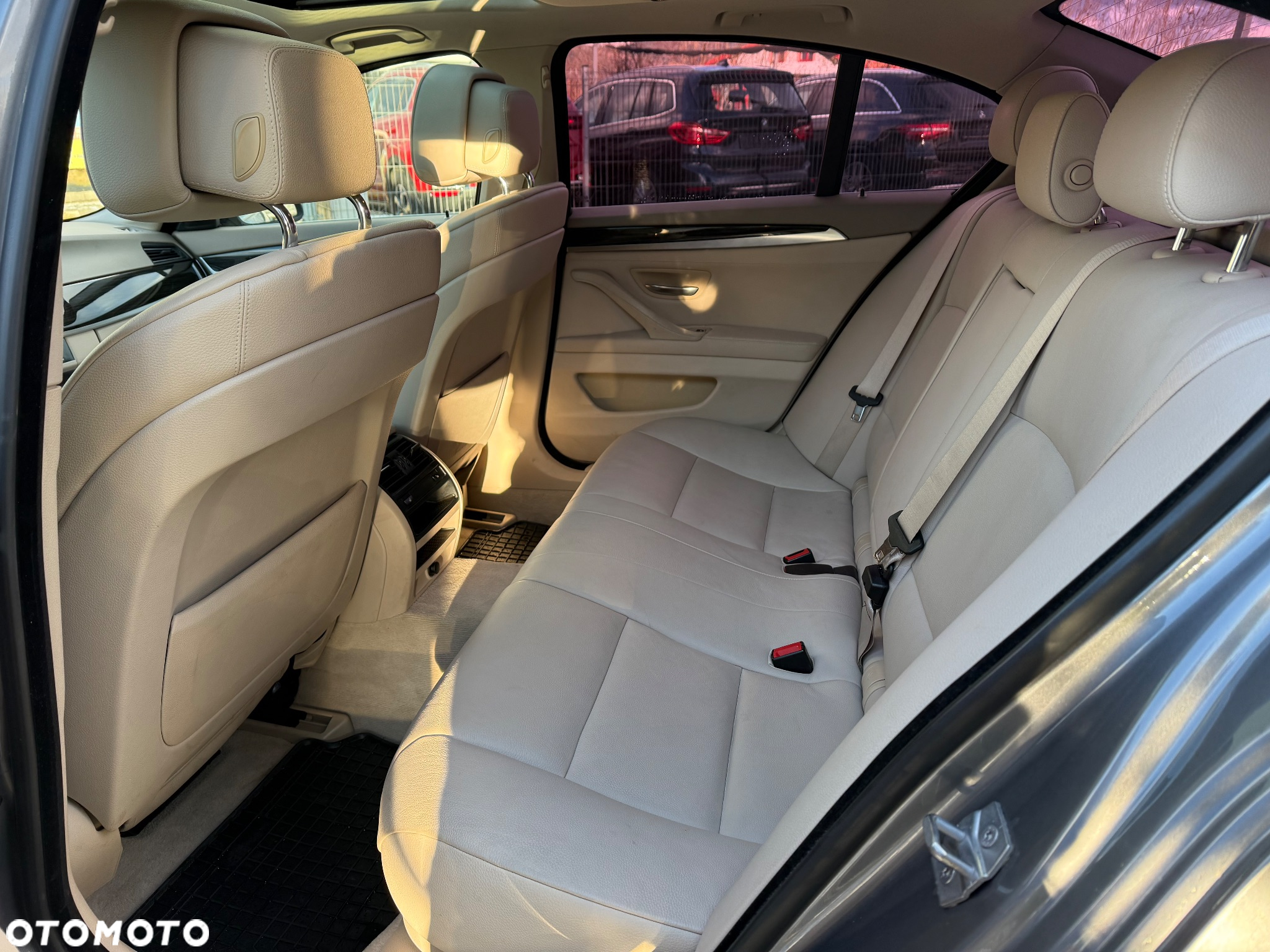 BMW Seria 5 525d xDrive - 11