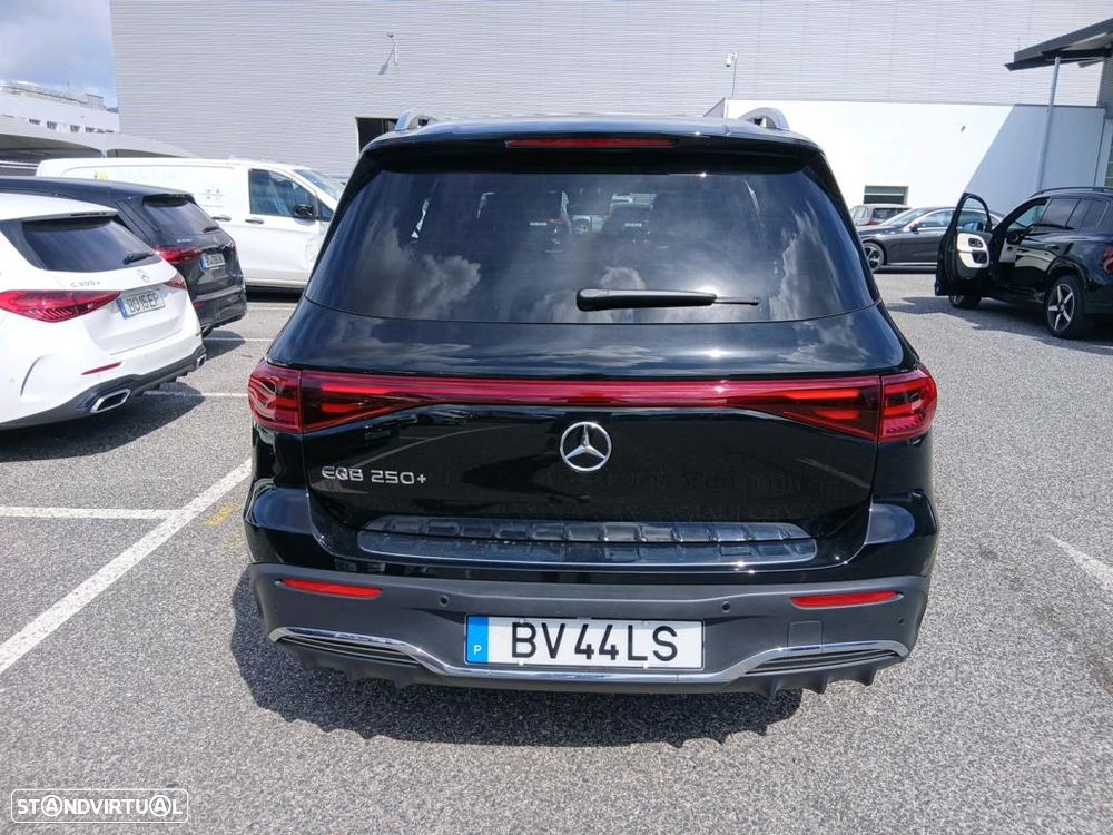 Mercedes-Benz EQB 250 AMG Line - 11