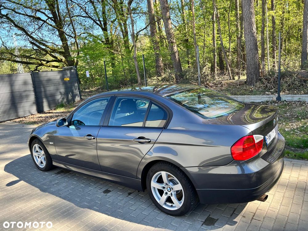 BMW Seria 3 318i - 3