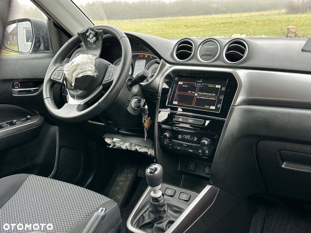 Suzuki Vitara - 25