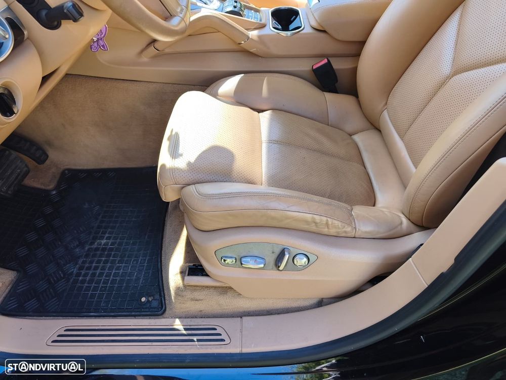 Porsche Cayenne Platinum Edition - 6