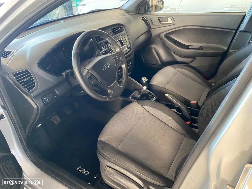 Hyundai i20 1.2 Access Plus - 11