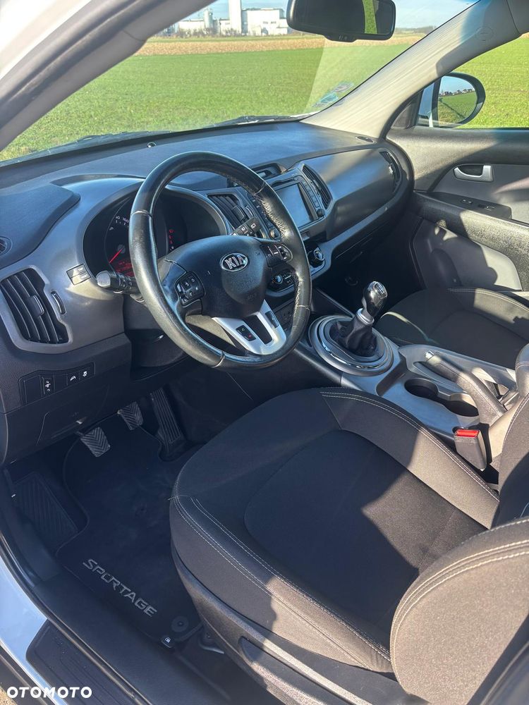 Kia Sportage 1.7 CRDI 2WD ISG Dream-Team Edition - 16