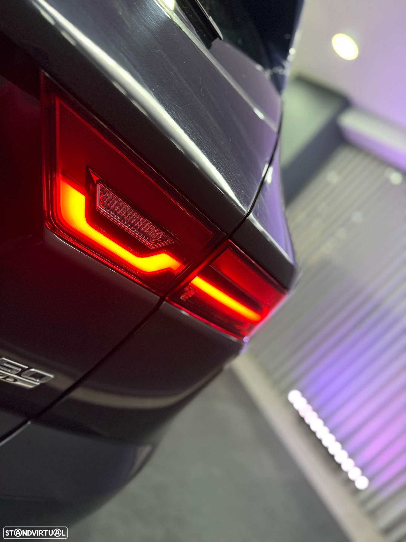 Jaguar E-Pace 2.0 i4D R-Dynamic S AWD Aut. - 13