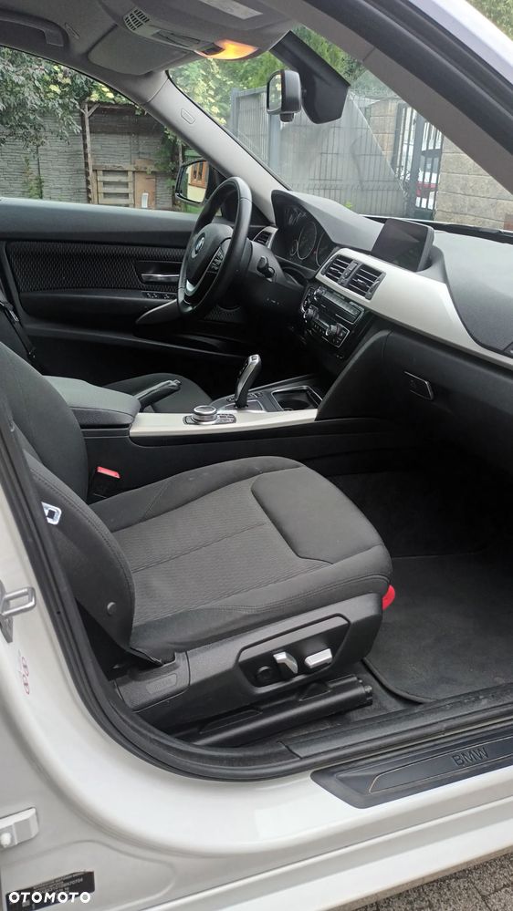 BMW 3GT 320i Advantage - 22