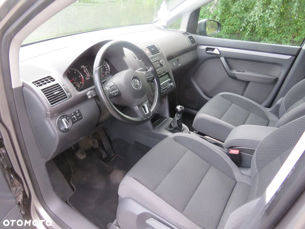 Volkswagen Touran 1.6 TDI DPF BlueMotion Technology MATCH - 15