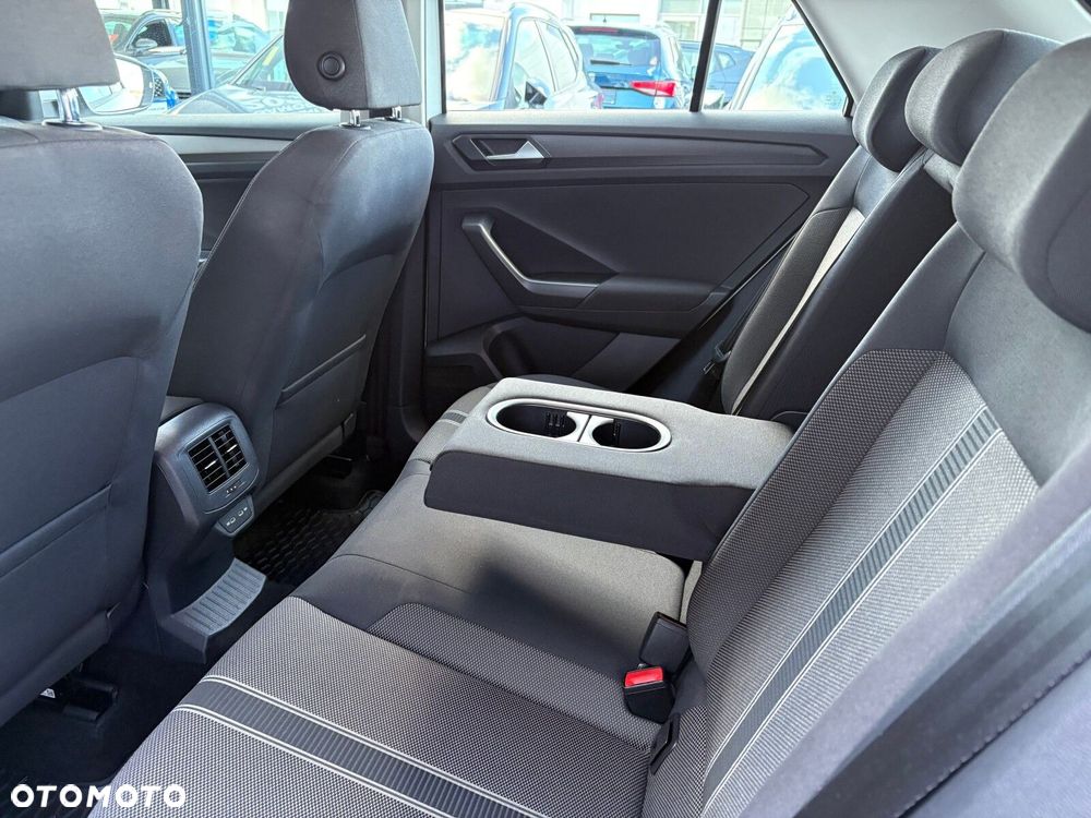 Volkswagen T-Roc - 14