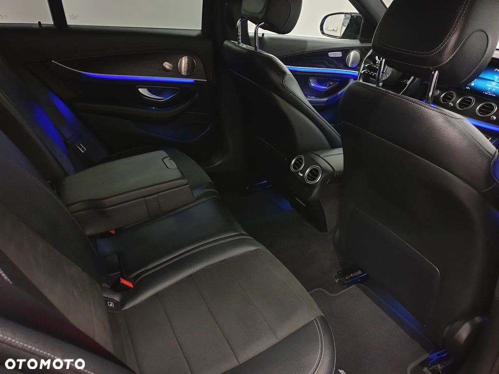 Mercedes-Benz Klasa E 300 de 4Matic 9G-TRONIC AMG Line - 28