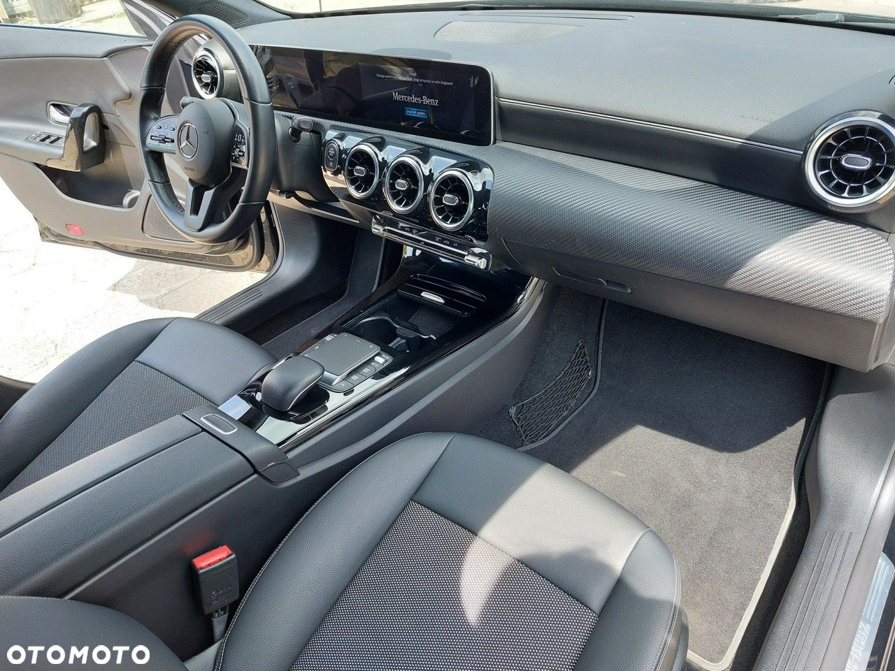 Mercedes-Benz CLA - 18